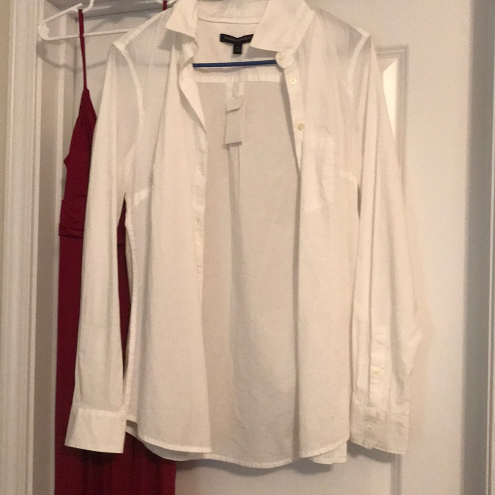 Banana republic white long sleeve button up shirt